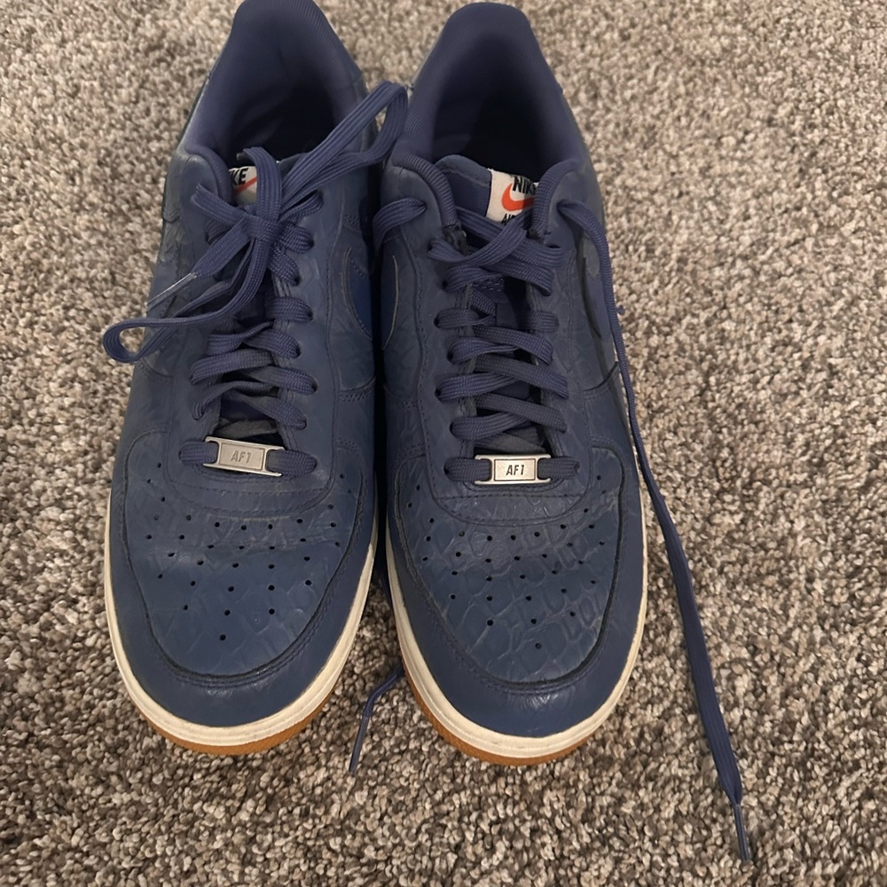 Nike Men's Blue Sneakers